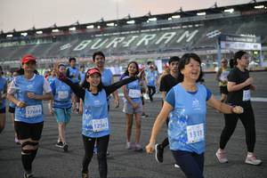 BIB: 50311, 51039
                            <button type="button" onclick="openModal(10464995)" class="btn btn-primary btn-sm float-right btn-popup" data-toggle="modal" data-target=".modal-high-quality">
                        <i class="fas fa-shopping-cart"></i> Add to Cart
                    </button>
                                            <button type="button" onclick="isThisMe(10464995, true)" class="btn btn-success btn-sm float-right btn-popup btn-isme hidden" data-toggle="tooltip" data-placement="bottom" title="นี่คือรูปของคุณใช่ไหม คลิกที่นี่เพื่อเอาเข้าอัลบั้ม">
                        <i class="fas fa-plus"></i> Add to album
                    </button>
                    <button type="button" onclick="isThisMe(10464995, false)" class="btn btn-warning btn-sm float-right btn-popup btn-isnotme hidden">
                        <i class="fas fa-ban"></i> Remove from album
                    </button>